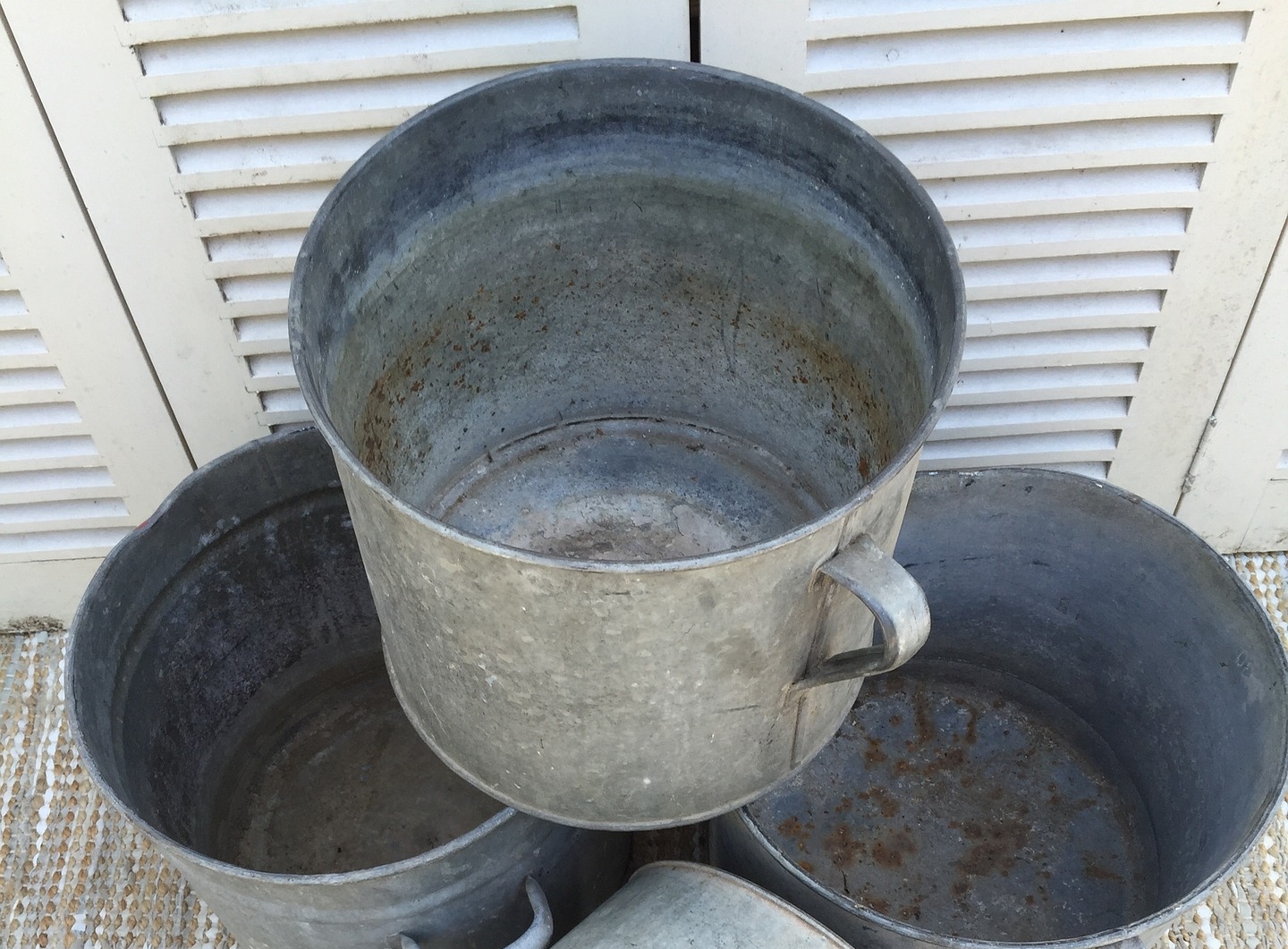 buckets-1113926_1920 (1).jpg